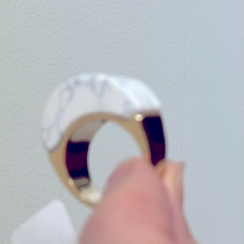 Marble Gold Tone Ring - Picture 1 of 6
